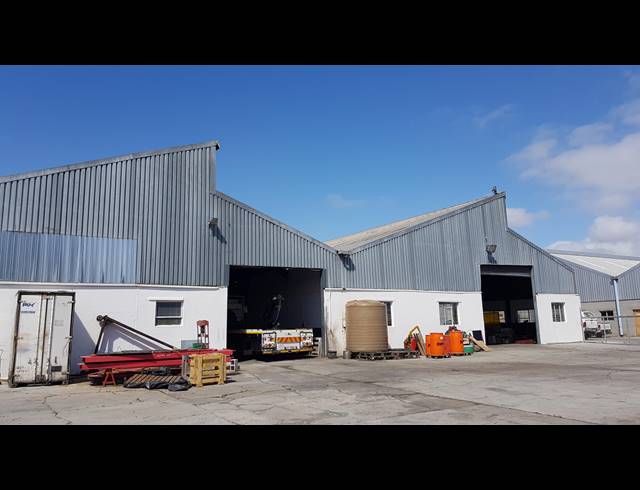 1,116M² FACTORY TO LET IN BLACKHEATH INDUSTRIAL
